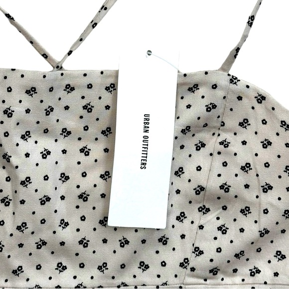Urban Outfitters Women White Ivory Black Floral Casual Crossback Dress Sz 2 NWT - Picture 2 of 5